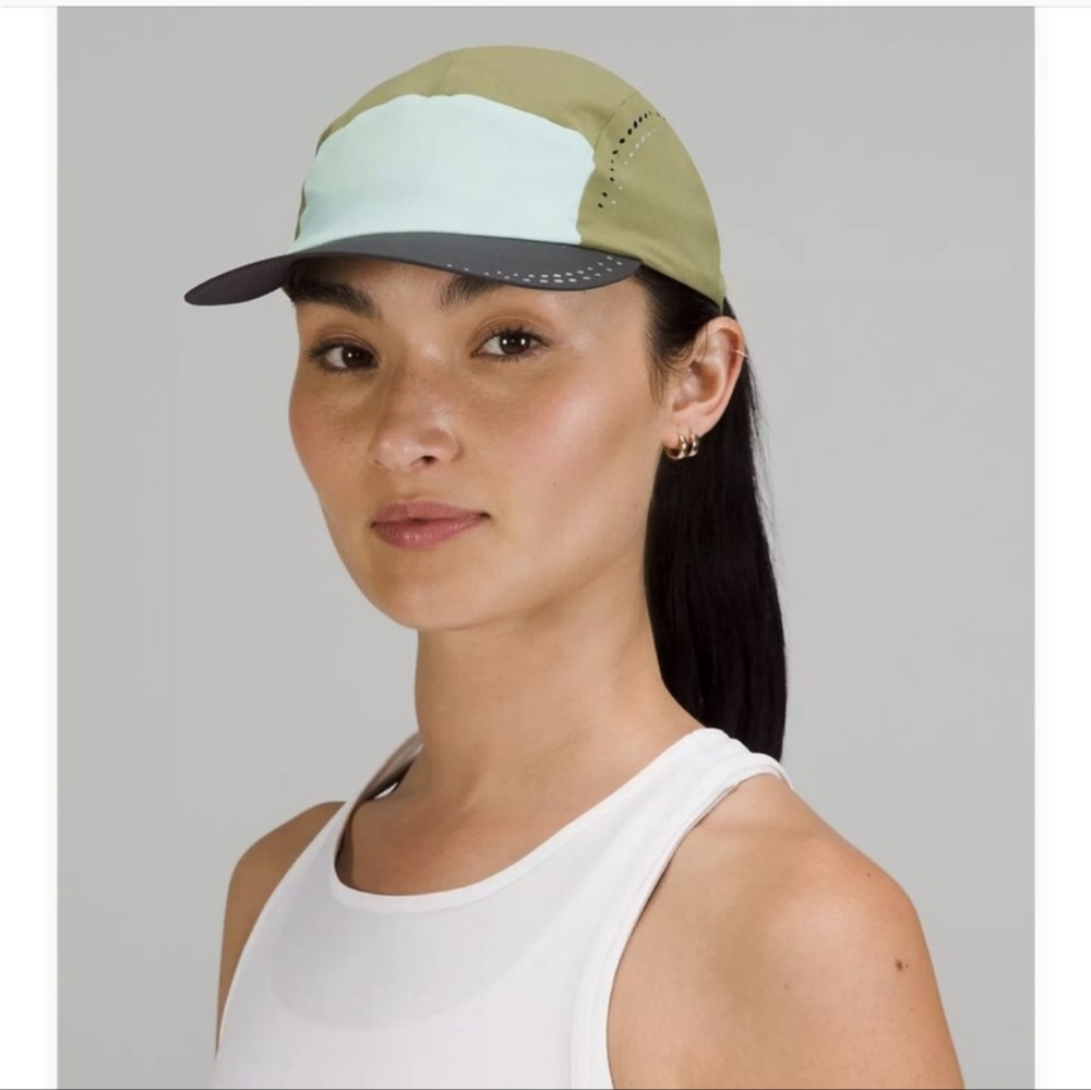 Lululemon Lightweight Crushable unisex Run Hat in Graphite Gray/Bronze Green/Wil